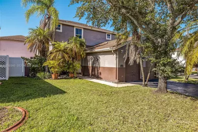 20709 NW 1st St, Pembroke Pines, FL 33029 - Photo 27