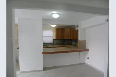 25 NW 50th Ave #2, Miami, FL 33126 - Photo 5