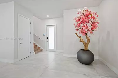 8118 NW 46th Ter, Doral, FL 33166 - Photo 3