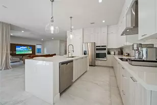 8118 NW 46th Terrace, Doral, FL 33166 - Photo 9