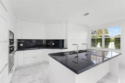 11321 NW 79th Ln, Doral, FL 33178 - Photo 13