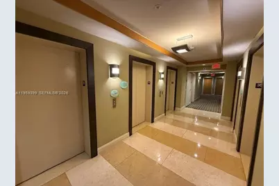 253 NE 2nd St #3804, Miami, FL 33132 - Photo 3