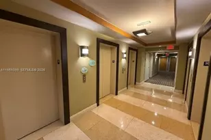 253 NE 2nd St, Miami, FL 33132 - Photo 3