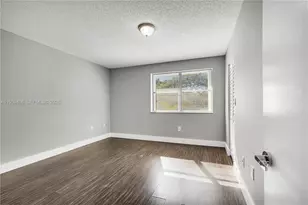 10639 SW 113th Pl, Miami, FL 33176 - Photo 15