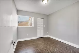 10639 SW 113th Pl, Miami, FL 33176 - Photo 9