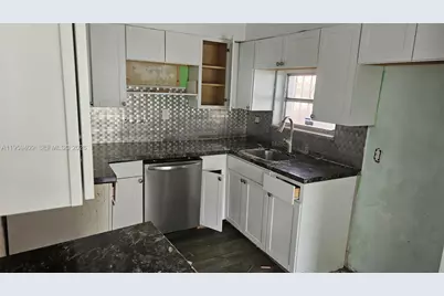 2102 SW 14th Ave, Miami, FL 33145 - Photo 11