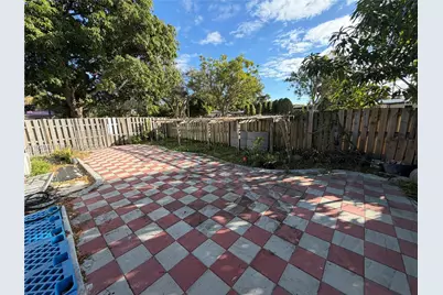 4210 SW 10th St, Plantation, FL 33317 - Photo 17