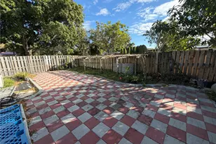 4210 SW 10th St, Plantation, FL 33317 - Photo 17