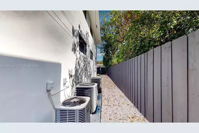 329 SW 9th Ave, Miami, FL 33130 - Photo 19