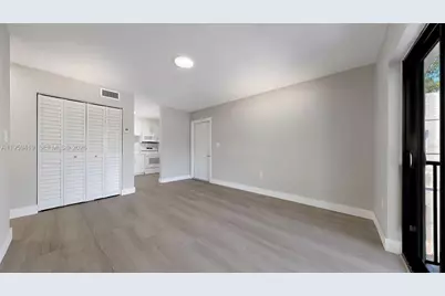 329 SW 9th Ave, Miami, FL 33130 - Photo 27