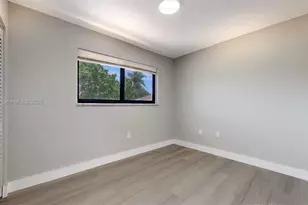 329 SW 9th Ave, Miami, FL 33130 - Photo 37