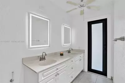 16653 Golfview Dr, Weston, FL 33326 - Photo 43