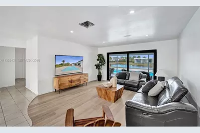 16653 Golfview Dr, Weston, FL 33326 - Photo 13