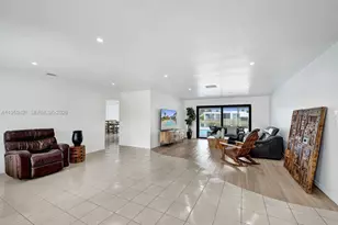 16653 Golfview Dr, Weston, FL 33326 - Photo 9