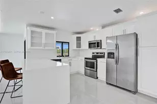 16653 Golfview Dr, Weston, FL 33326 - Photo 15