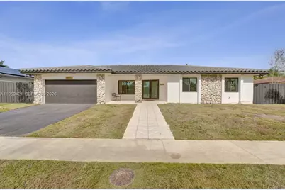 16653 Golfview Dr, Weston, FL 33326 - Photo 5