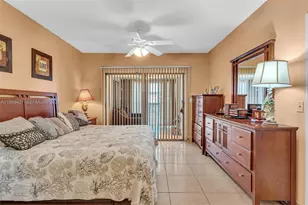 329 SE 3rd St, Hallandale Beach, FL 33009 - Photo 23