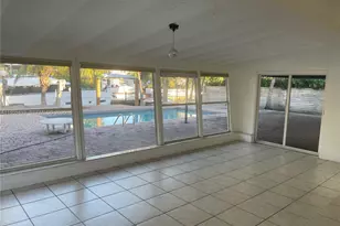 13205 Ortega Ln, North Miami, FL 33181 - Photo 5