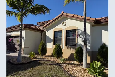 2541 SE 1st St, Homestead, FL 33033 - Photo 1