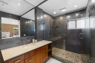 1040 NE 86th St, Miami, FL 33138 - Photo 29