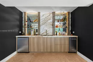 1040 NE 86th St, Miami, FL 33138 - Photo 15