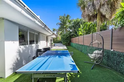 1040 NE 86th St, Miami, FL 33138 - Photo 39