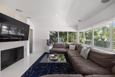 1040 NE 86th St, Miami, FL 33138 - Photo 17