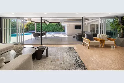 1040 NE 86th St, Miami, FL 33138 - Photo 9