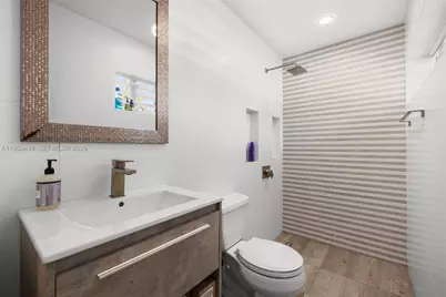 1040 NE 86th St, Miami, FL 33138 - Photo 25