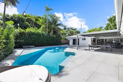 1040 NE 86th St, Miami, FL 33138 - Photo 41