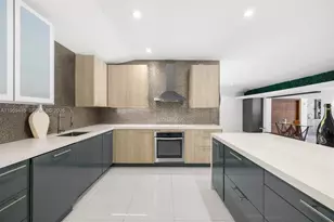 1040 NE 86th St, Miami, FL 33138 - Photo 23