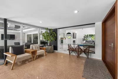 1040 NE 86th St, Miami, FL 33138 - Photo 9