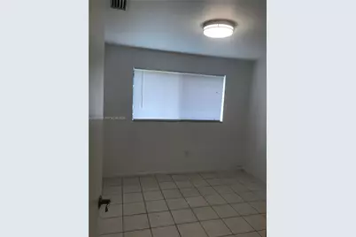 1017 SW 8th St #1-4, Hallandale Beach, FL 33009 - Photo 9