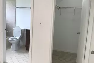 1017 SW 8th St, Hallandale Beach, FL 33009 - Photo 7