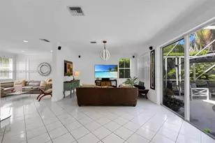 636 Vista Meadows Dr, Weston, FL 33327 - Photo 13