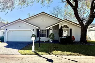 5470 Pine Cir, Coral Springs, FL 33067 - Photo 1