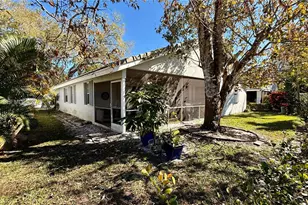 5470 Pine Cir, Coral Springs, FL 33067 - Photo 37