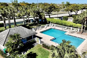 5470 Pine Cir, Coral Springs, FL 33067 - Photo 39