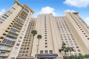 11111 Biscayne Blvd, Miami, FL 33181 - Photo 1