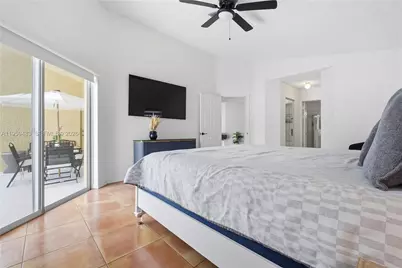 18427 NW 9th Ct, Pembroke Pines, FL 33029 - Photo 11