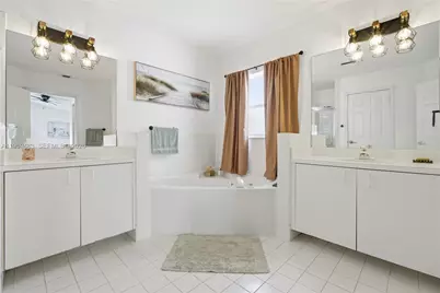 18427 NW 9th Ct, Pembroke Pines, FL 33029 - Photo 15