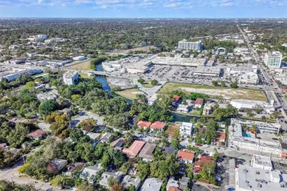 7715 NE 5th Ave, Miami, FL 33138 - Photo 29