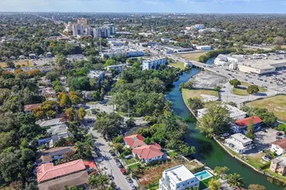 7715 NE 5th Ave, Miami, FL 33138 - Photo 21