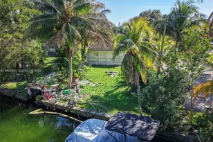 7715 NE 5th Ave, Miami, FL 33138 - Photo 3