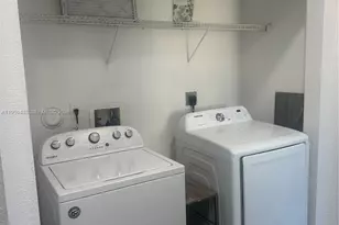 4176 NE 9th St, Homestead, FL 33033 - Photo 15