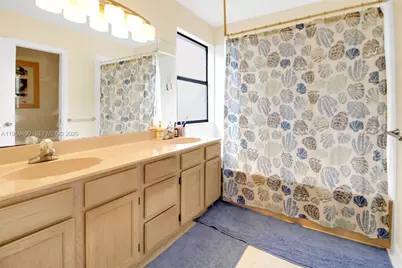 1801 NW 120th Ter, Pembroke Pines, FL 33026 - Photo 19