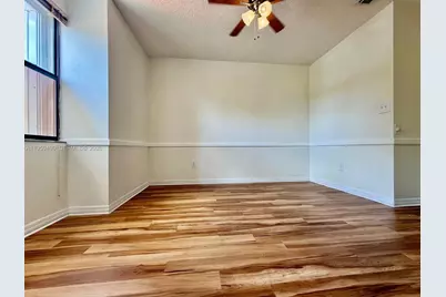 1801 NW 120th Ter, Pembroke Pines, FL 33026 - Photo 25