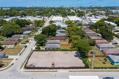 3250 NE 3rd Ave, Oakland Park, FL 33334 - Photo 13