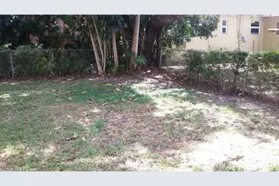 3920 NW 59th Ave #., Virginia Gardens, FL 33166 - Photo 3