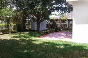 3920 NW 59th Ave, Virginia Gardens, FL 33166 - Photo 5